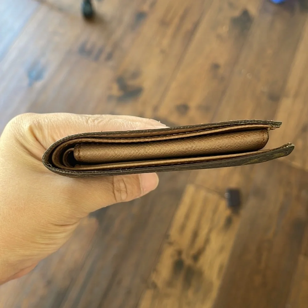 ❌sold❌ Louis Vuitton mens wallet l date code CA0976 - Picture 8 of 14